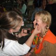 Wakatanka – Backstage Mir sind neue Bilder zugespielt worden, in denen die Darsteller, des Wakatanka Musicals Backstage zu sehen sind. Hier einige Ausschnitte…