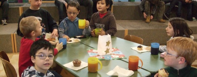 Es ist schon Tradition geworden, das Sternencafe im Advent. Einmal im Jahr beginnt die Schule für Lehrer und Schüler etwas anders. Bei Kaffee, Tee und Kinderpunsch trifft man sich in...